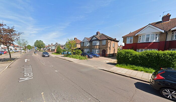 Studio To Rent In Kenton Lane, Harrow Weald, HA3