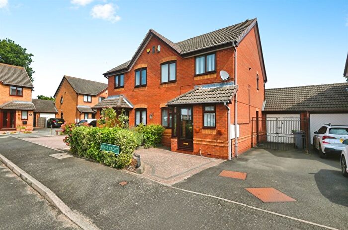 3 Bedroom Semi Detached House For Sale In Kings Croft, Castle Bromwich, Birmingham, B36