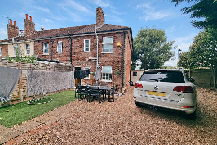 2 Bedroom End Terrace House For Sale In Waterloo Road, Havant, PO9