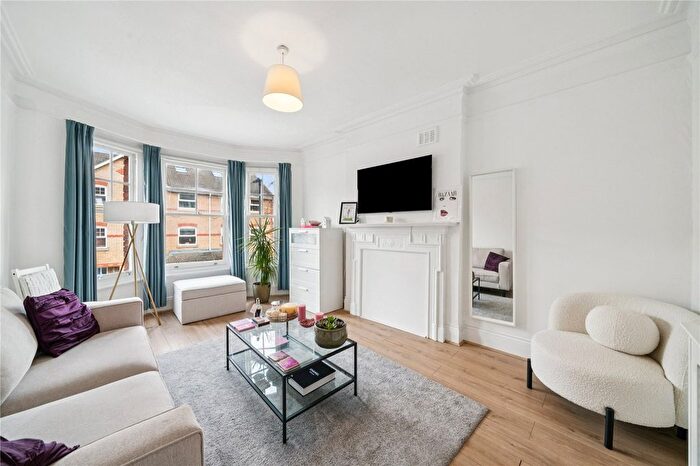 2 Bedroom Flat For Sale In Aristotle Road, Clapham, London, SW4