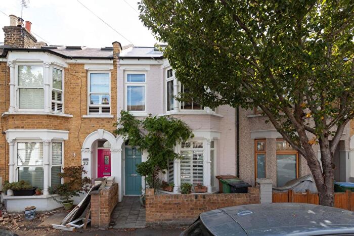 3 Bedroom Terraced House For Sale In Acacia Road, Walthamstow, E17