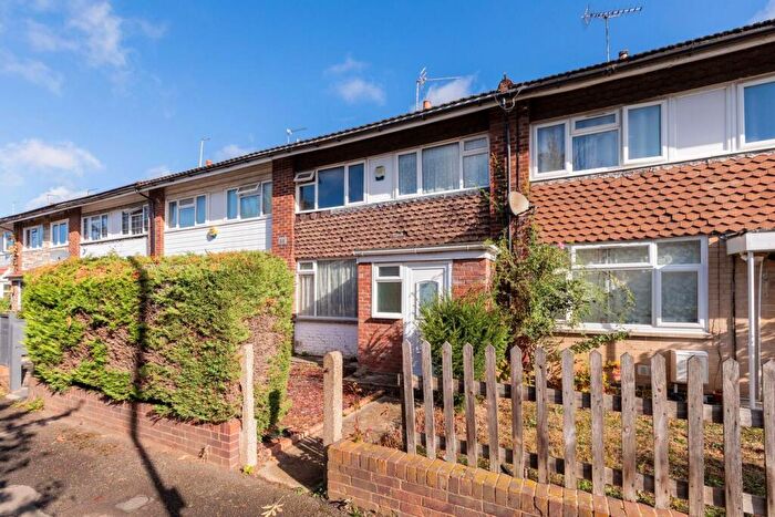 3 Bedroom Terraced House For Sale In Tamar Way, Langley, SL3