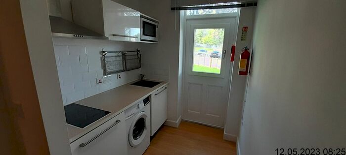 Studio To Rent In St. Johns Road, Birkby, Huddersfield, HD1