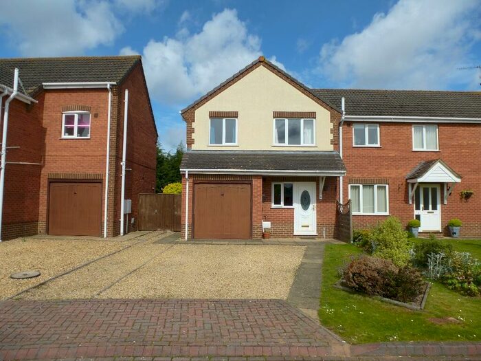 3 Bedroom Semi-Detached House To Rent In The Paddocks, Holbeach, PE12