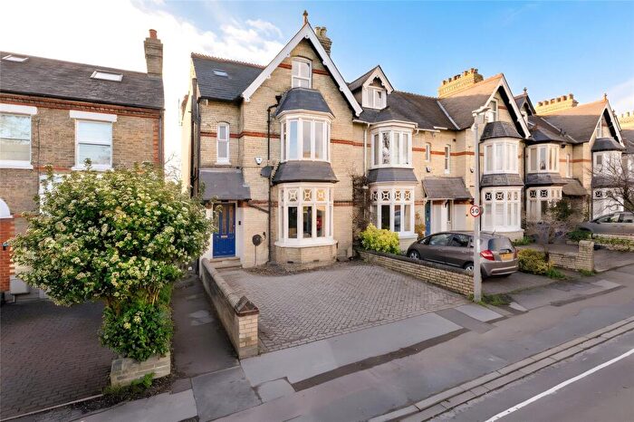 4 Bedroom Semi Detached House For Sale In Rock Road, Cambridge, Cambridgeshire, CB1