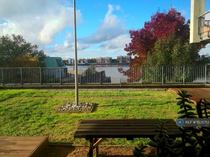 1 Bedroom Flat To Rent In Erebus Drive, London, SE28