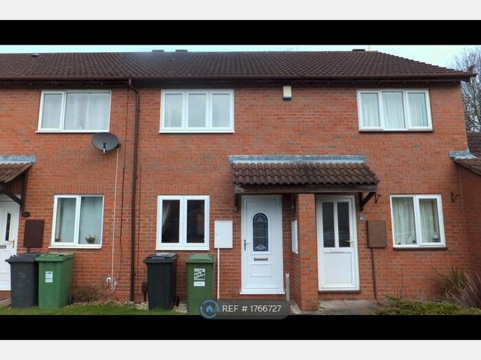 2 Bedroom Terraced House To Rent In Foxcote Close, Redditch, B98