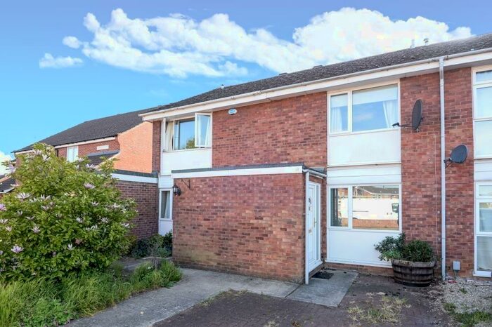 3 Bedroom Terraced House To Rent In Daisy Bank, Abingdon, OX14