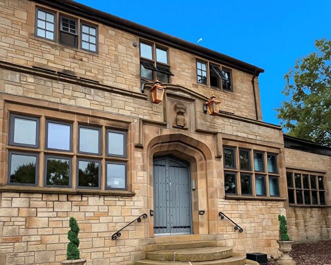 2 Bedroom Flat For Sale In New Smithy, Chinley, High Peak, Derbyshire, SK23