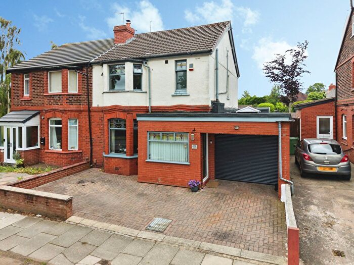 3 Bedroom Semi-Detached House For Sale In Freckleton Road, Eccleston Hill, St Helens, WA10