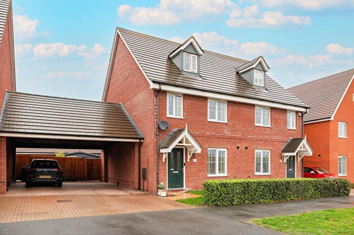 4 Bedroom Semi Detached House For Sale In Britannia Way, Norwich, NR5