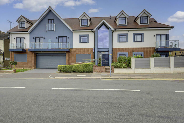 1 Bedroom Flat To Rent In London Road, Leigh-on-sea, SS9