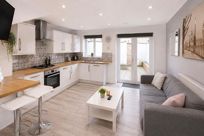 6 Bedroom Property To Rent In Parkfield Place, Cardiff, CF14