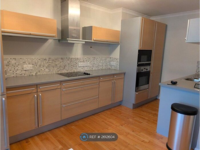 2 Bedroom Flat To Rent In Mermaid Court, London, SE16