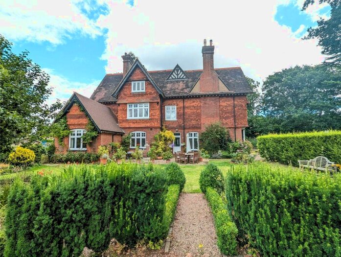 7 Bedroom Detached House For Sale In Nutfield Park, Surrey, South Nutfield, Redhill, RH1