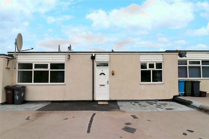 2 Bedroom Apartment To Rent In Ethel Terrace, Manchester, M19