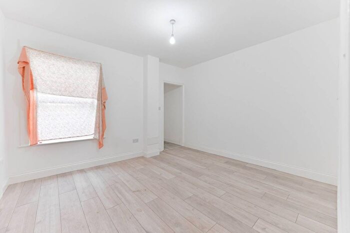 4 Bedroom Terraced House To Rent In Wortley Road, Croydon, CR0