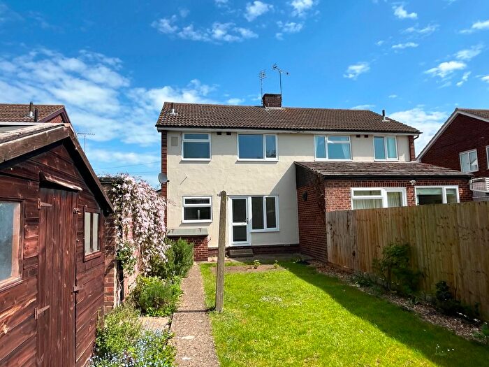 3 Bedroom Semi-Detached House For Sale In Lakes Lane, Newport Pagnell, MK16