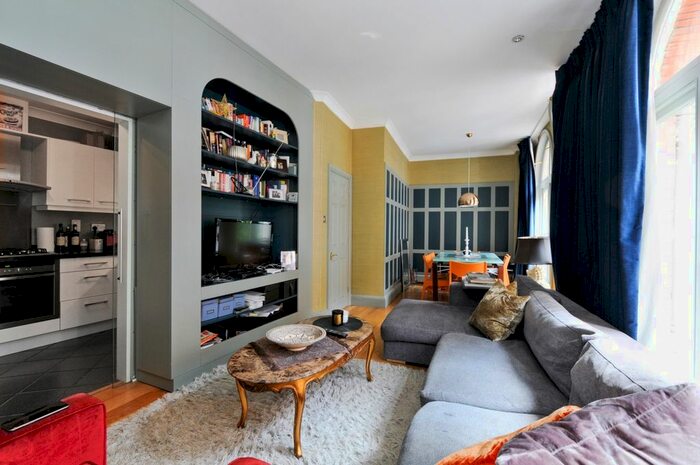 2 Bedroom Flat To Rent In Little Britain, London, EC1A