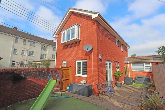 3 Bedroom Link Detached House To Rent In New Cut, Cullompton, EX15