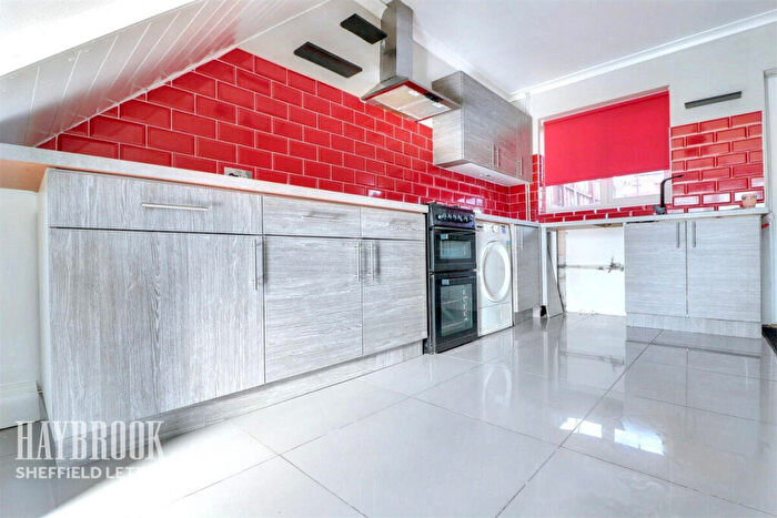 3 Bedroom Semi-Detached House To Rent In Elmhirst Road, Doncaster, DN8