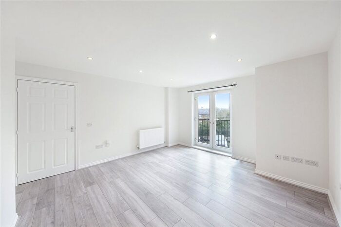 2 Bedroom Maisonette To Rent In Weller Mews, Enfield, Middlesex, EN2