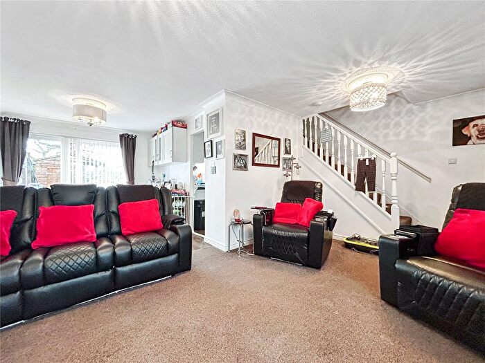 3 Bedroom End Of Terrace House For Sale In Style Close, Parkwood, Kent, ME8