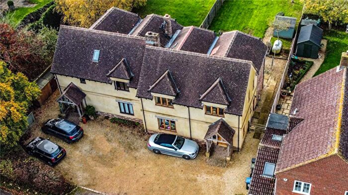 3 Bedroom Semi Detached House To Rent In Padmead, Tockenham, Swindon, Wiltshire, SN4