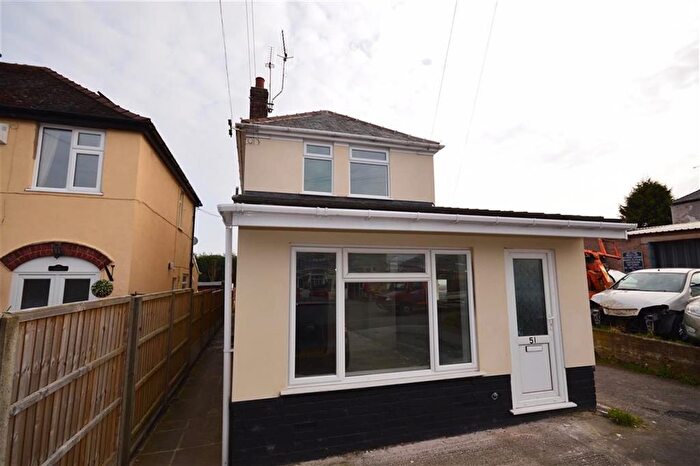 2 Bedroom Flat To Rent In Ward Street, New Tupton, Chesterfield, S42