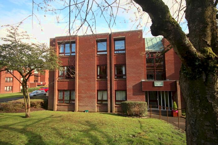 2 Bedroom Flat To Rent In Woodfield Close, Sutton Coldfield, B74