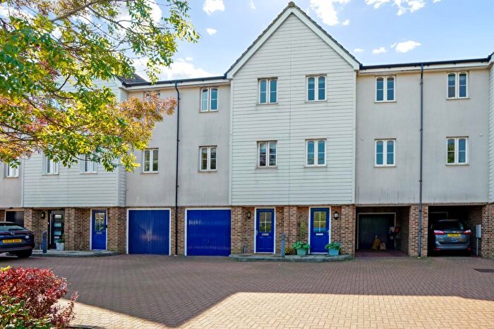 4 Bedroom Terraced House To Rent In Bridges Bank, Old Shoreham Road, BN43