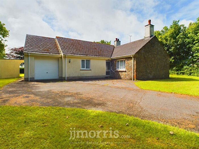 2 Bedroom Smallholding For Sale In Long Lane, Broad Haven, Haverfordwest, SA62