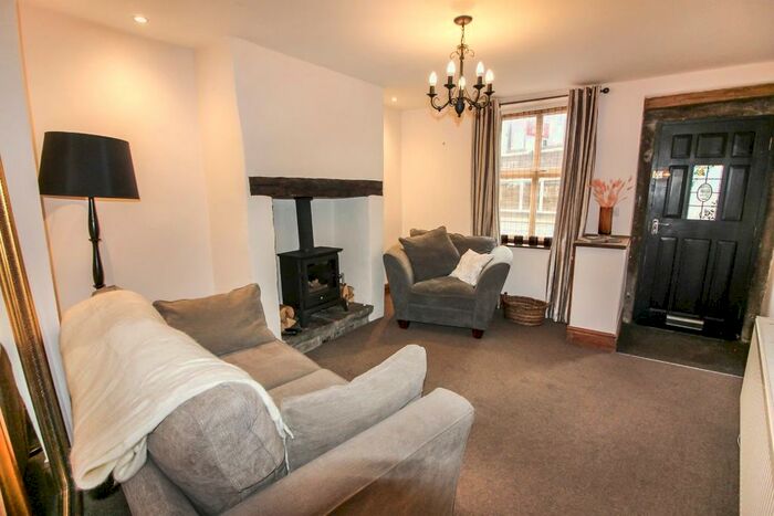 2 Bedroom Cottage To Rent In Market Place, Edenfield, Ramsbottom, Bury, BL0