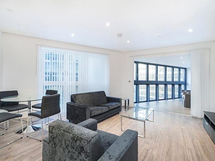 2 Bedroom Apartment To Rent In New Drum Street, Aldgate, E1