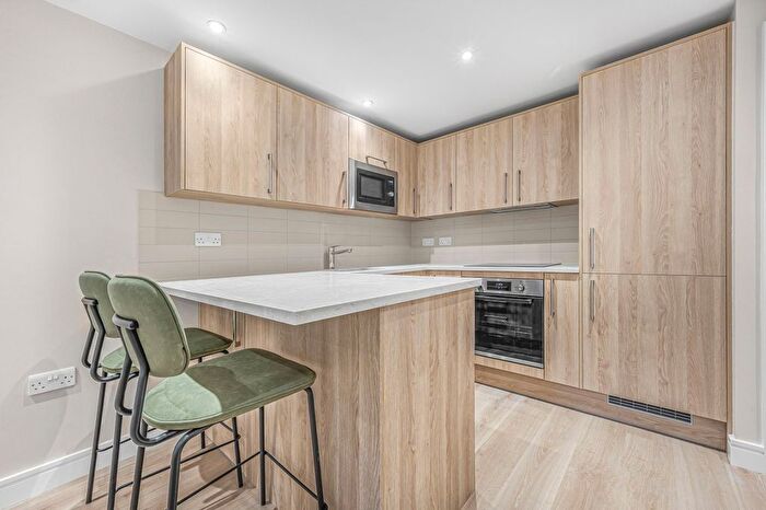 1 Bedroom Flat To Rent In Onega Gate, Surrey Quays, SE16