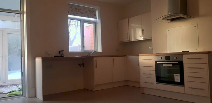 3 Bedroom End Of Terrace House To Rent In Dewsbury Road, Lupset WF2