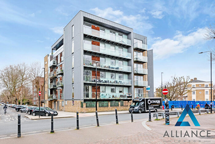 2 Bedroom Flat To Rent In Sotherby Court, Sewardstone Road, Victoria Park, E2