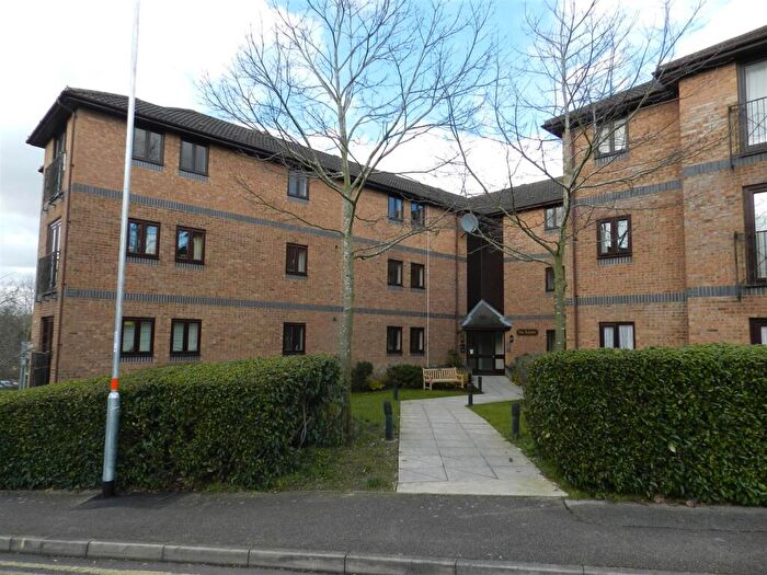 2 Bedroom Flat To Rent In Primrose Hill, NN11