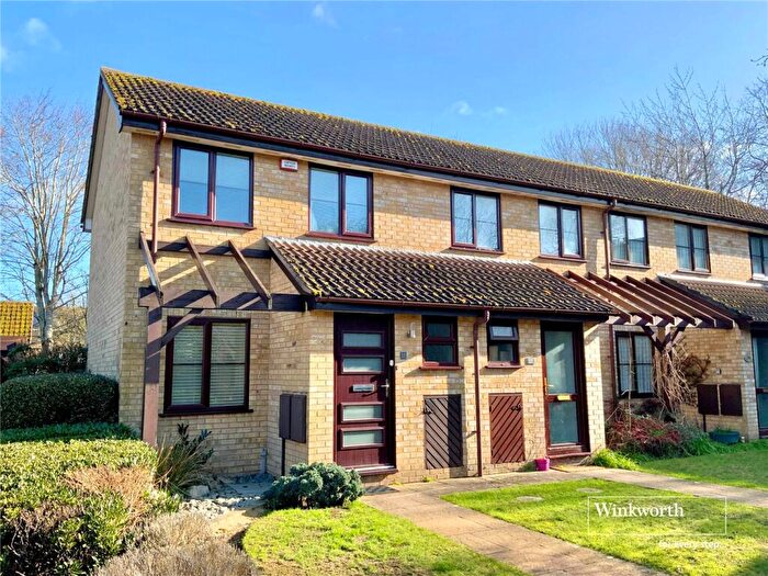 2 Bedroom End Of Terrace House For Sale In Saffron Drive, Highcliffe, Dorset, BH23