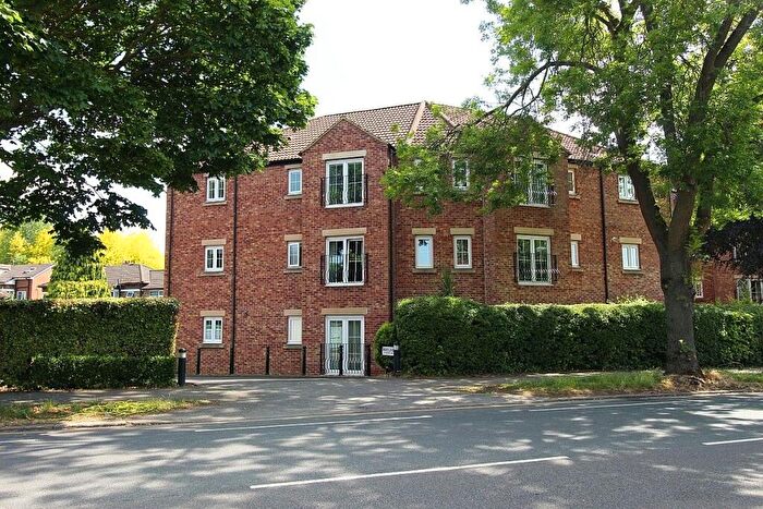2 Bedroom Apartment For Sale In Woodlands, Rotherham, S60