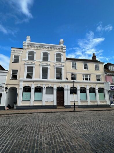 3 Bedroom Flat To Rent In Flat, Court Street, Faversham, ME13