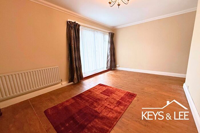 1 Bedroom Flat For Sale In Highfield Link, Romford, RM5