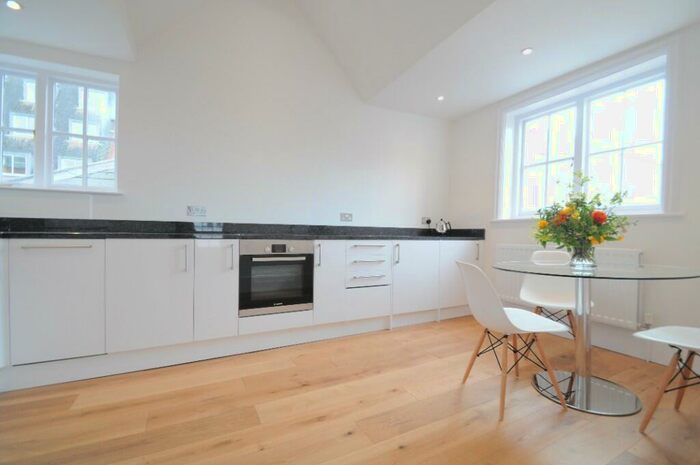 1 Bedroom Apartment To Rent In High Street, Guildford, Surrey, GU1