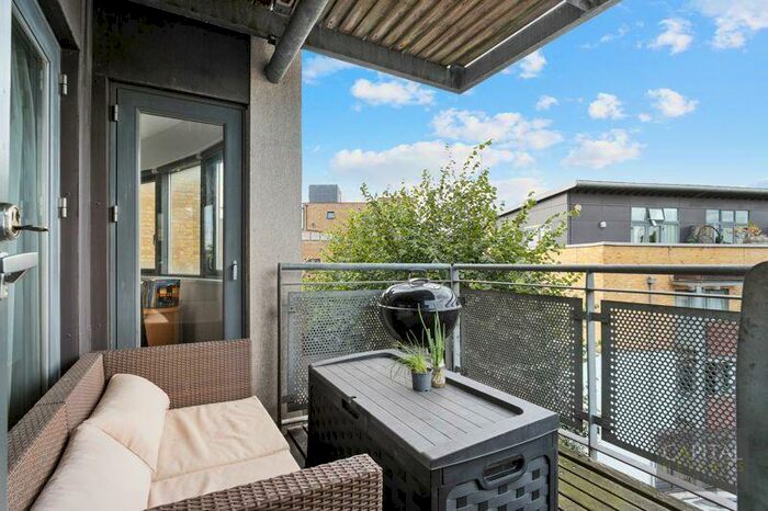 2 Bedroom Apartment To Rent In Mile End Road, London, E1