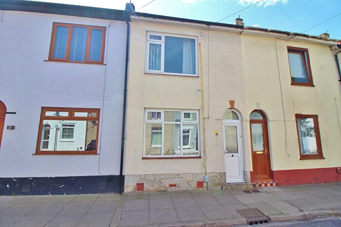 3 Bedroom Terraced House For Sale In Winchester Road, Buckland, PO2