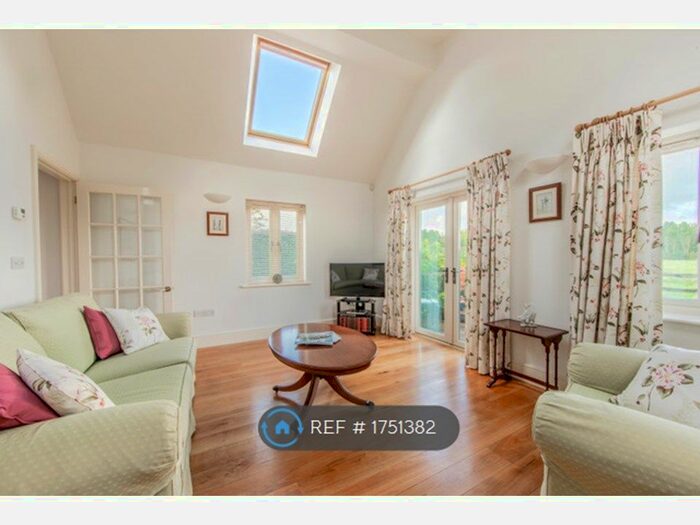 1 Bedroom Maisonette To Rent In Annexe, Corsham, SN13