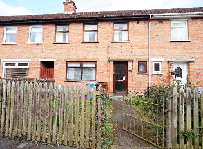 3 Bedroom Mid Terraced House For Sale In Beattie Park Central, Dunmurry, BT17