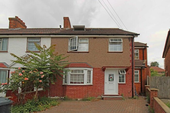 Studio To Rent In The Green, London, W3