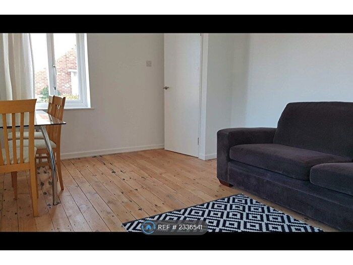 2 Bedroom Flat To Rent In Robson Road, Norwich, NR5