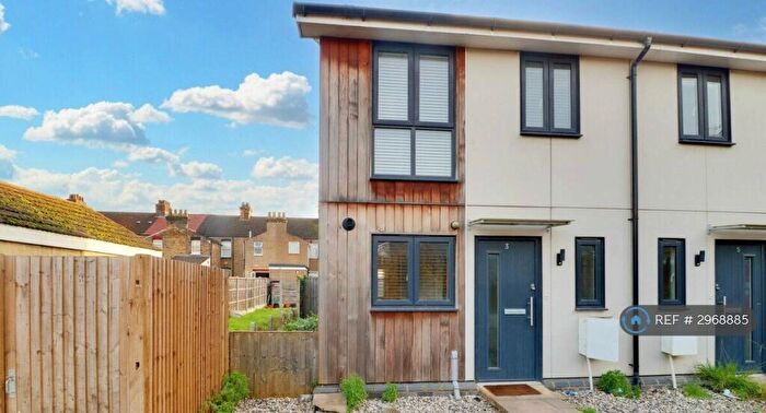 2 Bedroom End Of Terrace House To Rent In Darnley Road, Grays, RM17